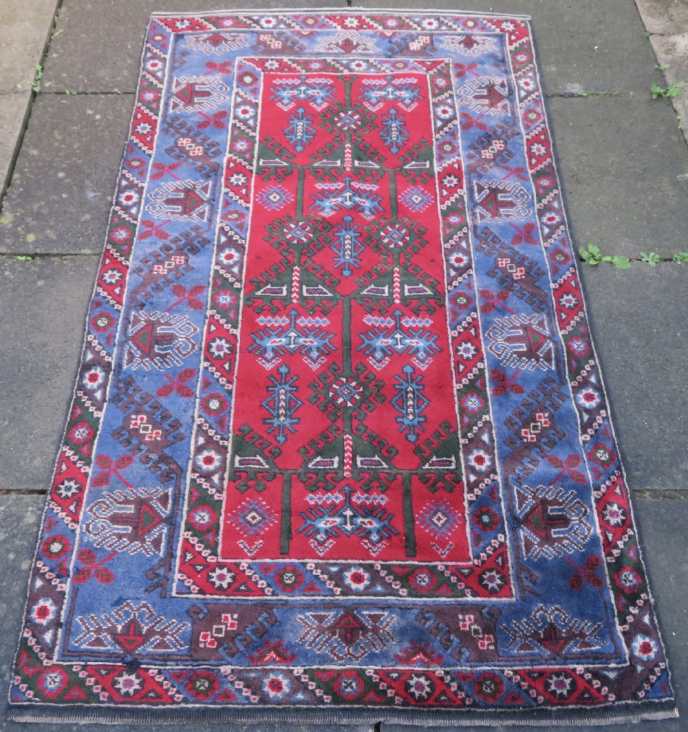 OLD ANATOLIAN TURKISH DOSEMEALTI ANTALYA VILLAGE RUG VEGETABLE DYED. 199CM X 117CM. View II