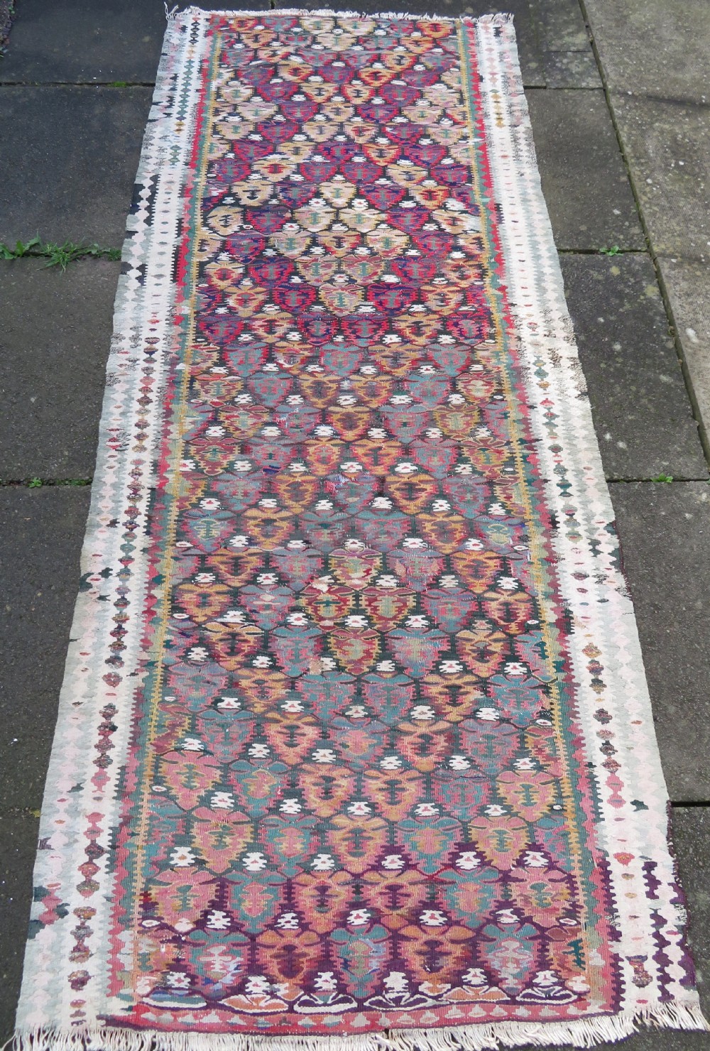 IDIOSYNCRATIC DESIGN ANTIQUE Kurdish Senneh Bijar Kilim Kelim Flat Weave Runner Long Rug.244cm X 102cm.