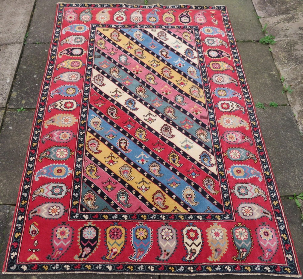 UNUSUAL OLD QUCHAN KURD KURDISH RUG. STUNNING BOTEH DESIGN. 198CM X 138CM. View II