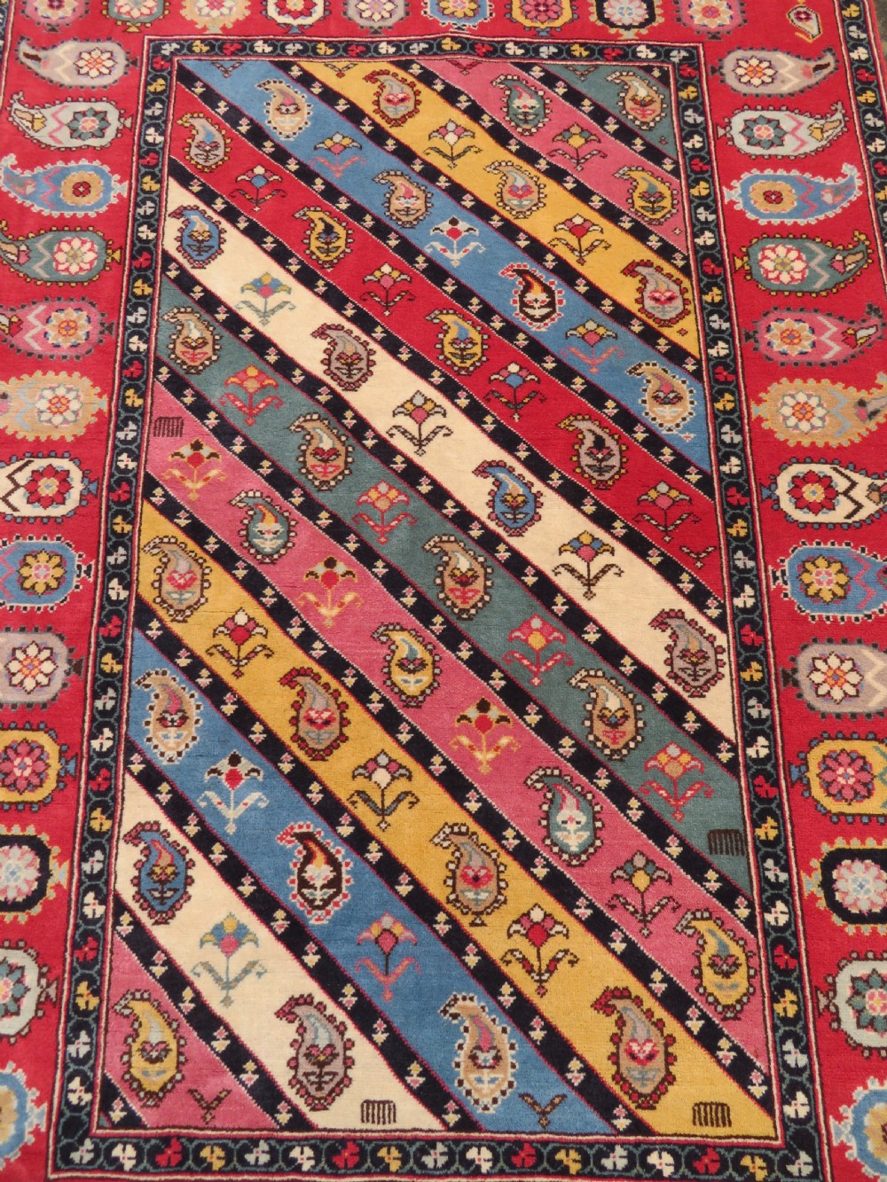UNUSUAL OLD QUCHAN KURD KURDISH RUG. STUNNING BOTEH DESIGN. 198CM X 138CM. View V