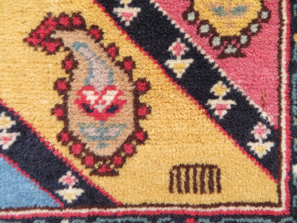UNUSUAL OLD QUCHAN KURD KURDISH RUG. STUNNING BOTEH DESIGN. 198CM X 138CM. View VI