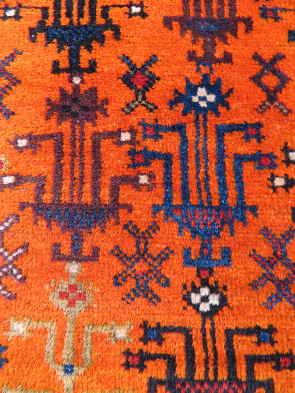 UNUSUAL ANTIQUE BALUCH RUG. 142CM X 92CM. View VII