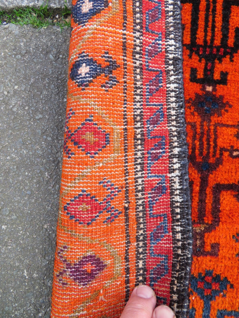 UNUSUAL ANTIQUE BALUCH RUG. 142CM X 92CM. View XI