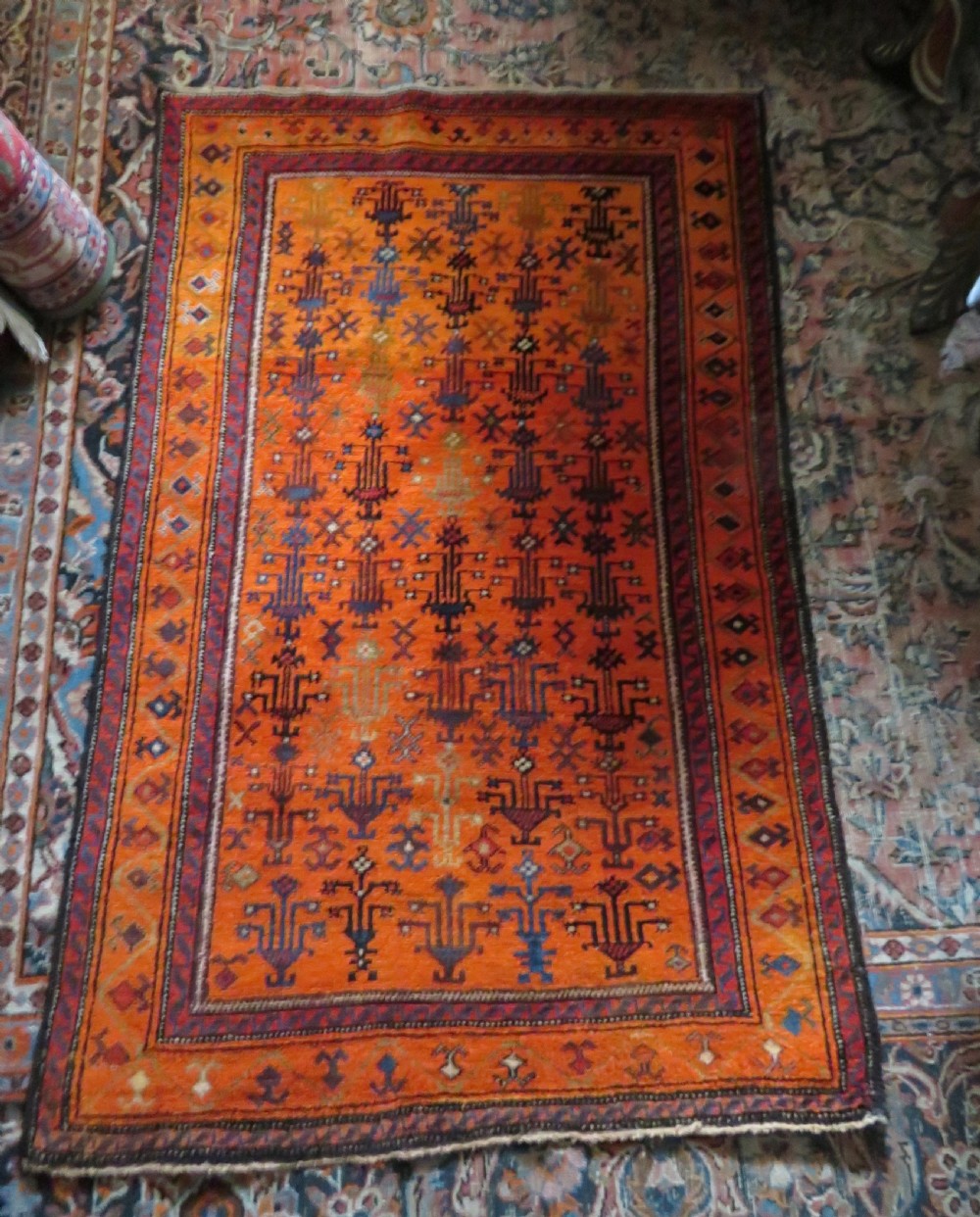 UNUSUAL ANTIQUE BALUCH RUG. 142CM X 92CM. View XIX