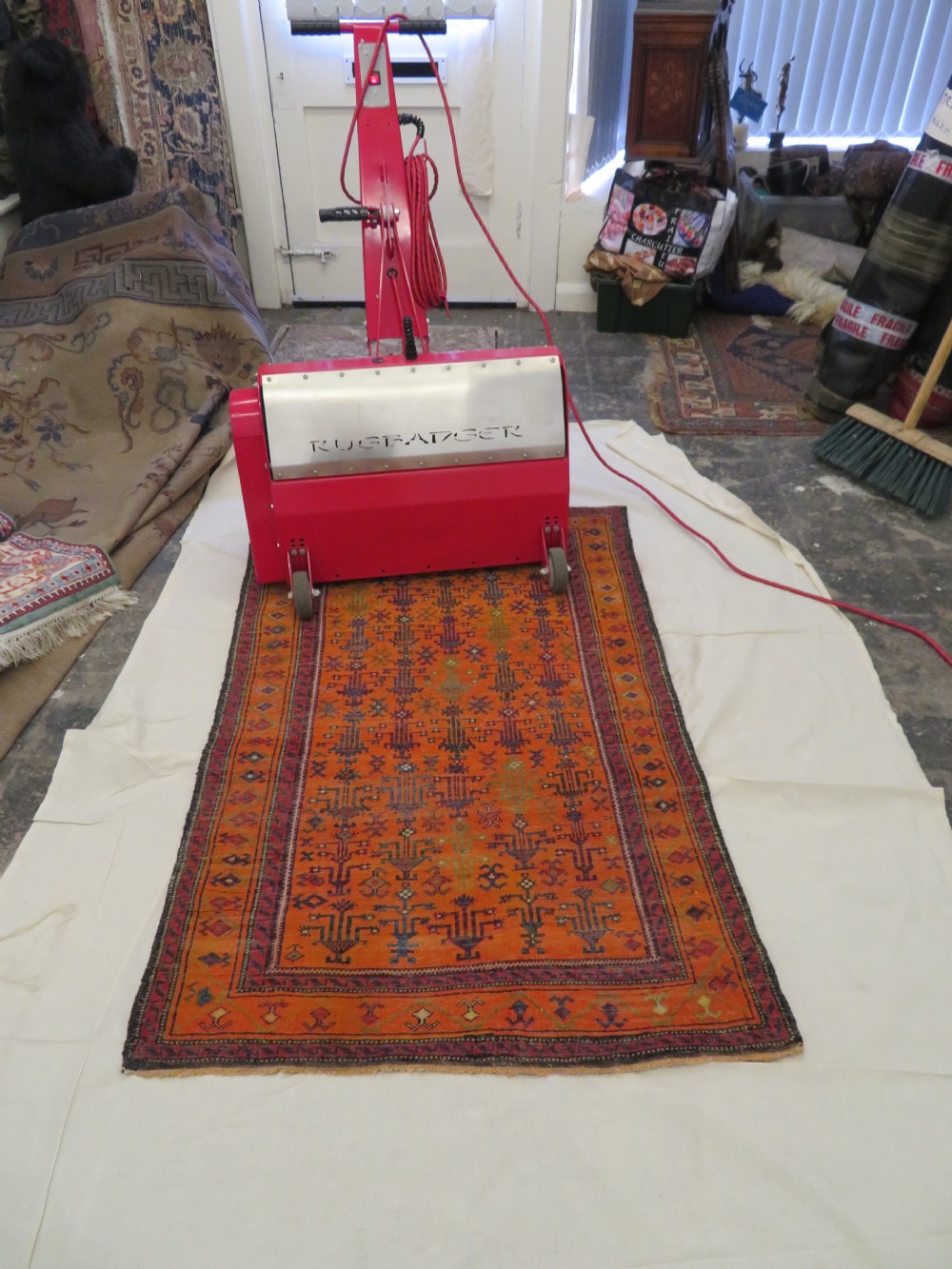 UNUSUAL ANTIQUE BALUCH RUG. 142CM X 92CM. View XXV