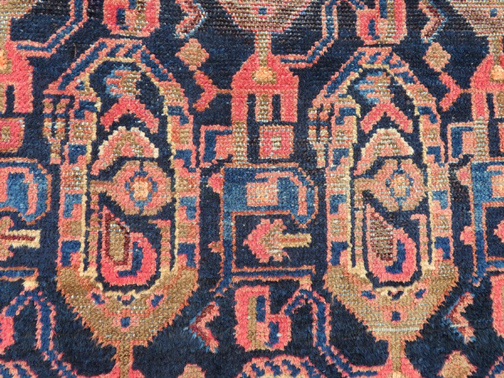 ANTIQUE HAMADAN VILLAGE RUG. WITH BOTEHS & LONE TRIBAL FIGURE. NORTH WEST PERSIA. 201CM X 133CM. View IX