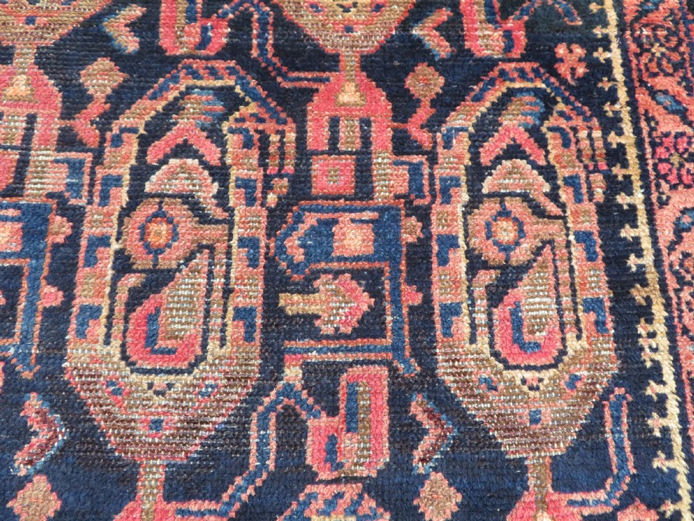 ANTIQUE HAMADAN VILLAGE RUG. WITH BOTEHS & LONE TRIBAL FIGURE. NORTH WEST PERSIA. 201CM X 133CM. View X