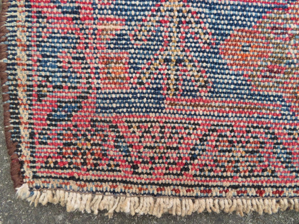 ANTIQUE HAMADAN VILLAGE RUG. WITH BOTEHS & LONE TRIBAL FIGURE. NORTH WEST PERSIA. 201CM X 133CM. View XVIII
