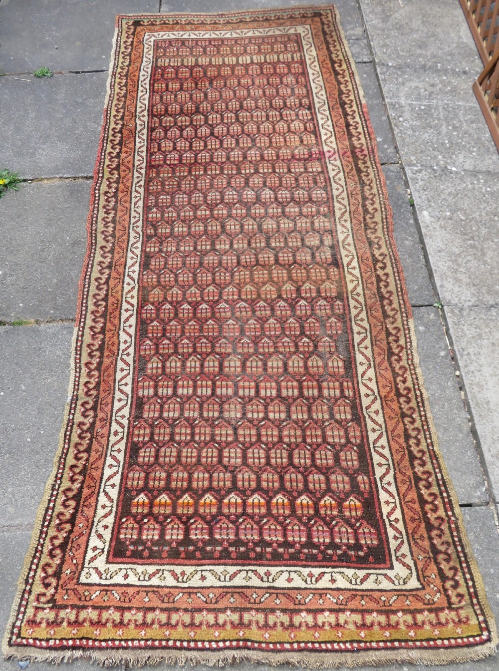 ANTIQUE KURDISH LONG RUG RUNNER. (SARAB DESIGN) KURDISH HOMELANDS NORTH WEST PERSIA. 266CM X 112CM