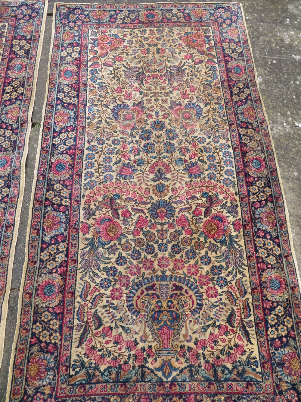 PAIR ANTIQUE IVORY GROUND FLORAL KERMAN KIRMAN RUGS. SOUTH PERSIA. 174CM X 90CM. View IV