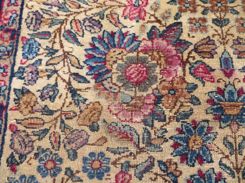 PAIR ANTIQUE IVORY GROUND FLORAL KERMAN KIRMAN RUGS. SOUTH PERSIA. 174CM X 90CM. View X