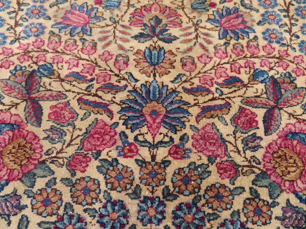 PAIR ANTIQUE IVORY GROUND FLORAL KERMAN KIRMAN RUGS. SOUTH PERSIA. 174CM X 90CM. View XIII