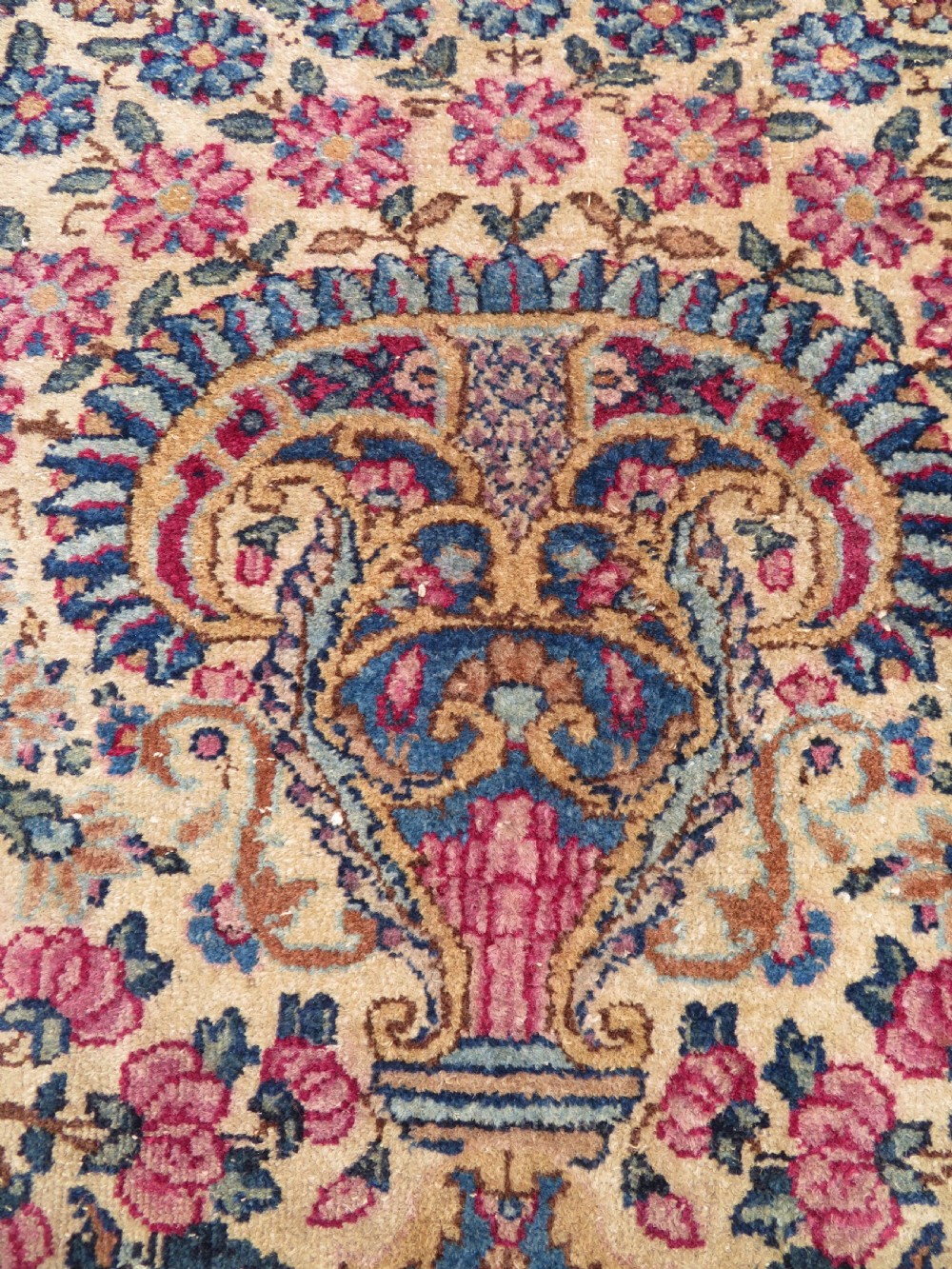 PAIR ANTIQUE IVORY GROUND FLORAL KERMAN KIRMAN RUGS. SOUTH PERSIA. 174CM X 90CM. View XIV
