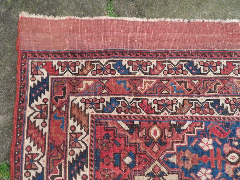 EARLY PATTERN ANTIQUE KHAMSEH RUG. 2ND HALF 19TH CENTURY. SOUTH WEST PERSIA. 168CM X 125CM. View XVI