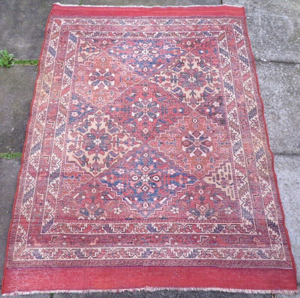 EARLY PATTERN ANTIQUE KHAMSEH RUG. 2ND HALF 19TH CENTURY. SOUTH WEST PERSIA. 168CM X 125CM. View XXII