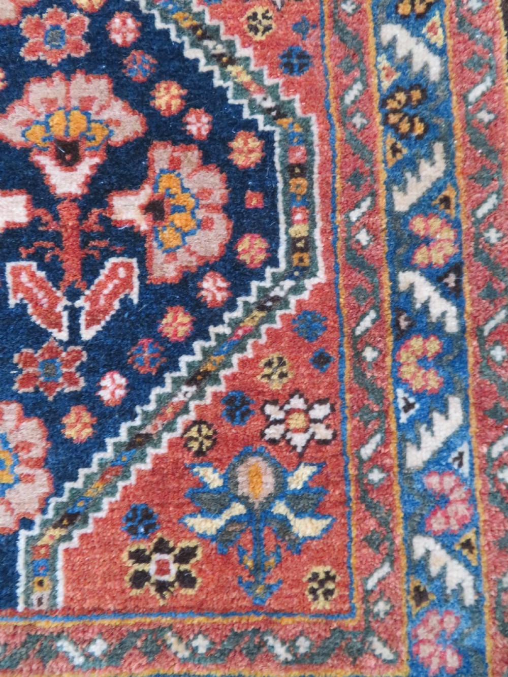 ANTIQUE QASHQAI BAG FACE. FULL PILE.  View VI