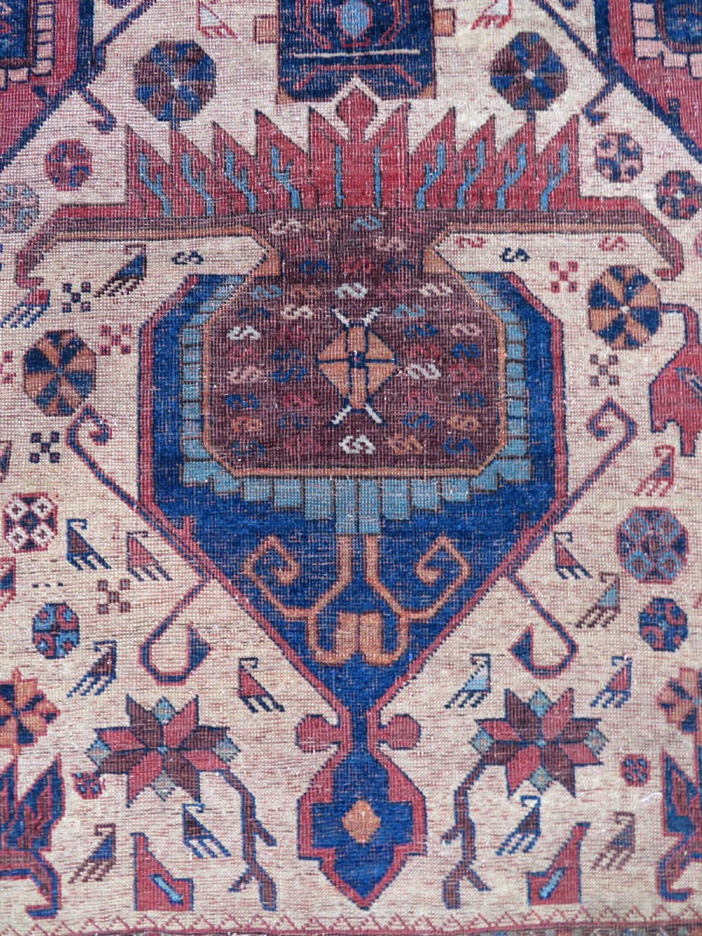 VERY FINE & EARLY ANTIQUE AFSHAR TRIBAL RUG. SOUTH PERSIA. 178CM X 145CM. View III