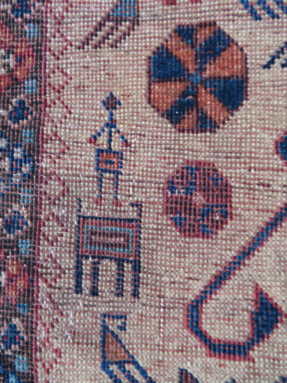 VERY FINE & EARLY ANTIQUE AFSHAR TRIBAL RUG. SOUTH PERSIA. 178CM X 145CM. View IV