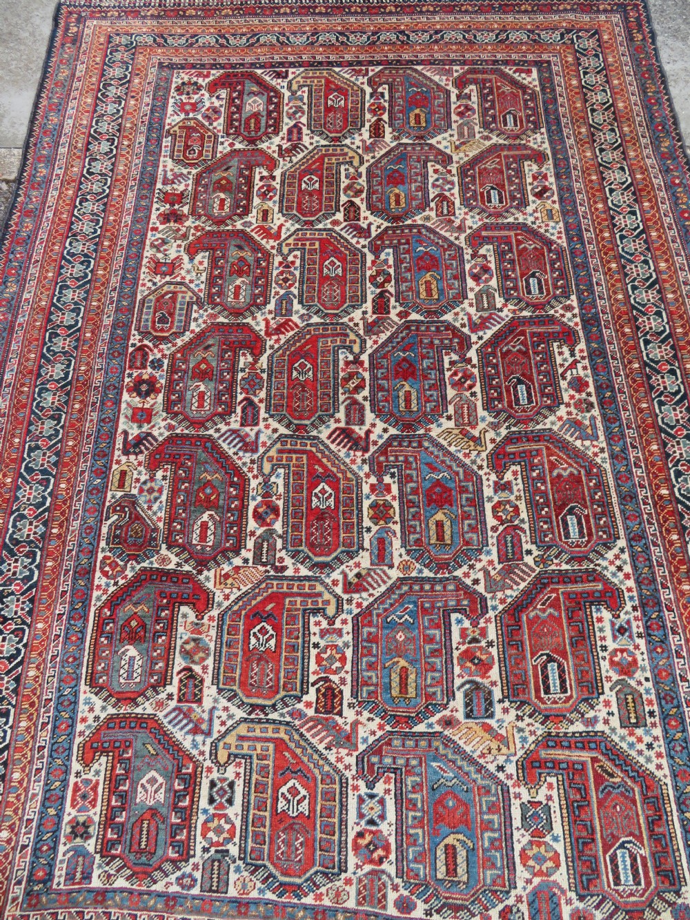 ANTIQUE KHAMSEH TRIBAL RUG. BAHARLU/AINALU ARAB NOMADS. SOUTH WEST PERSIA. 274CM X 184CM. View II