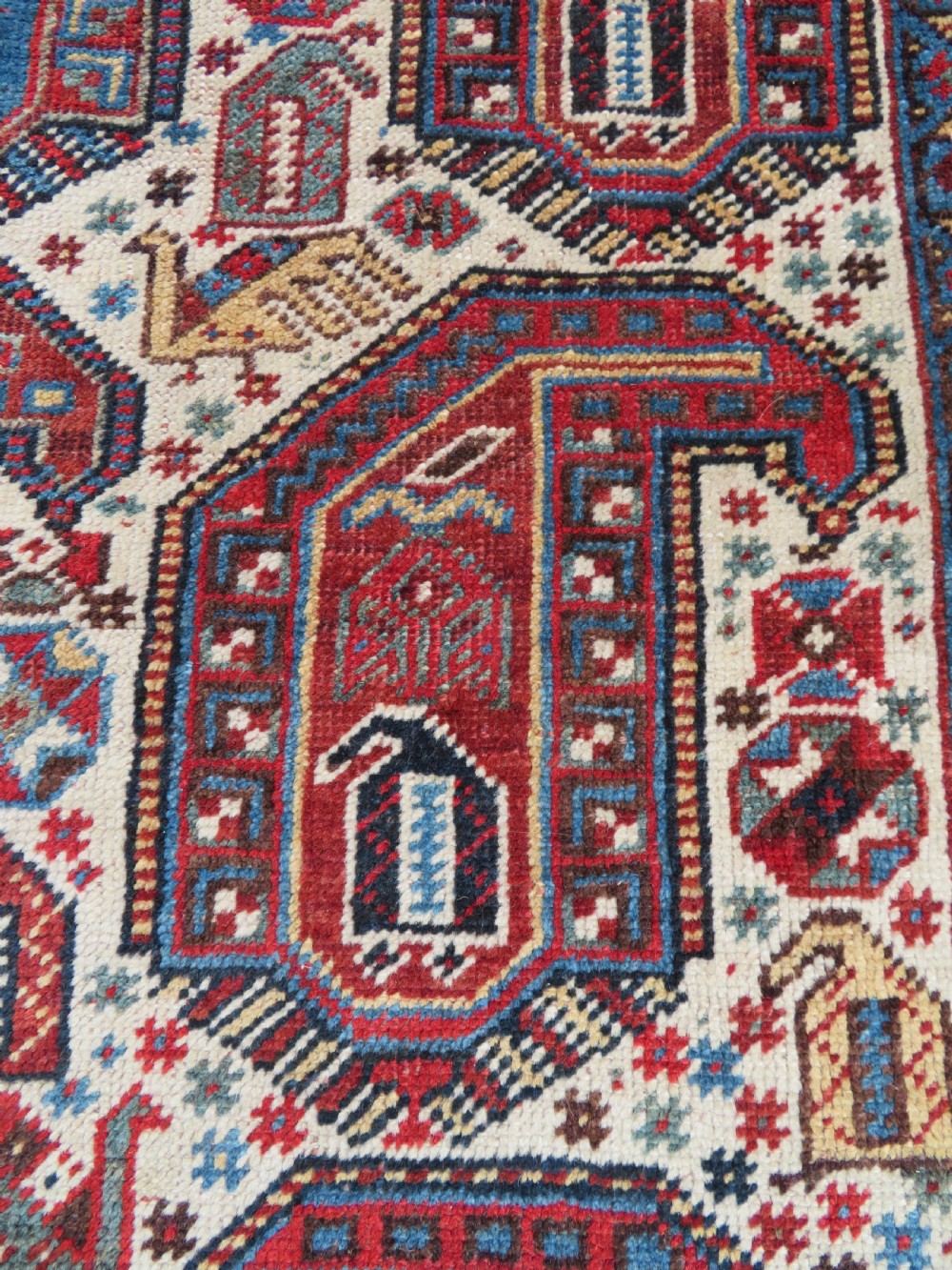 ANTIQUE KHAMSEH TRIBAL RUG. BAHARLU/AINALU ARAB NOMADS. SOUTH WEST PERSIA. 274CM X 184CM. View XIV