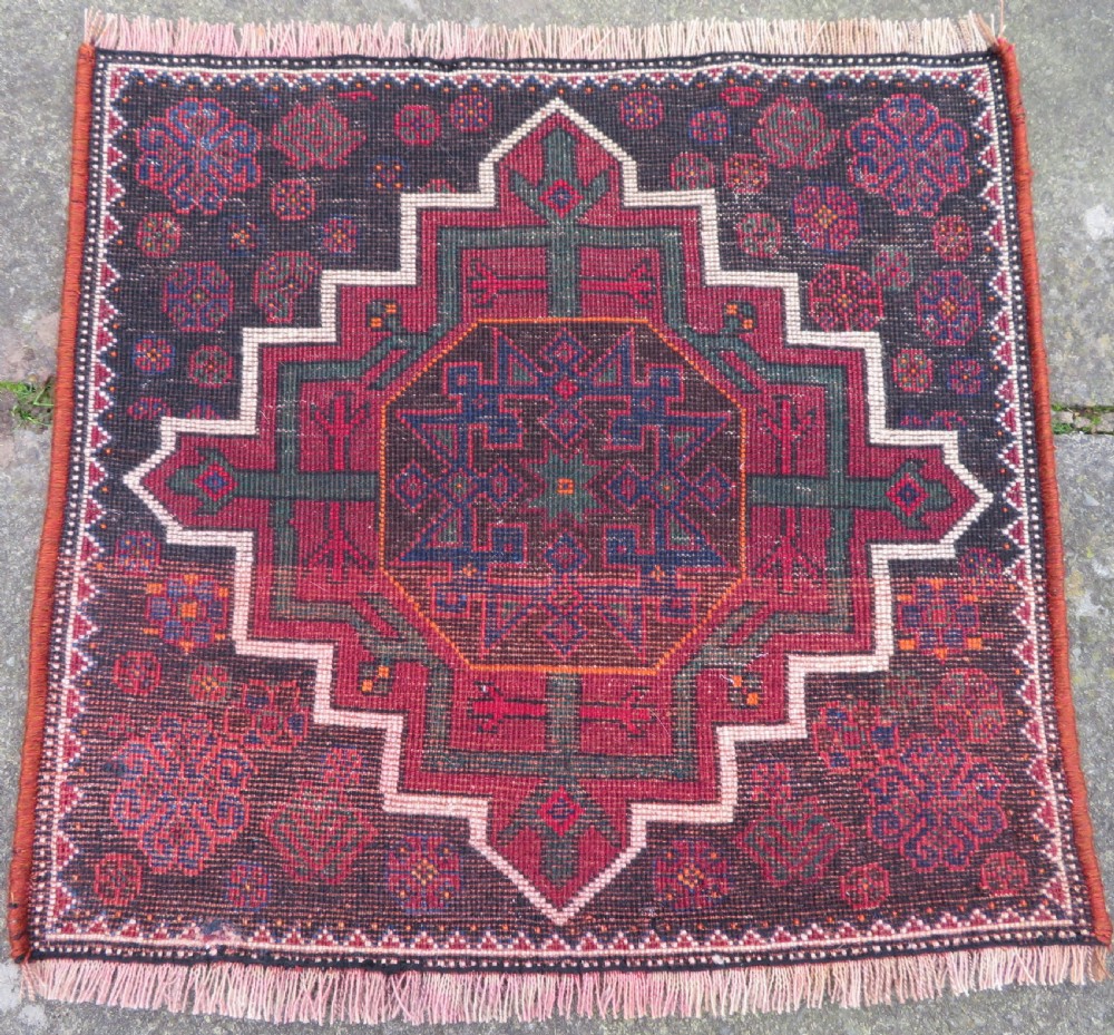 ANTIQUE LURI SADDLE BAG FACE RUG. LURI TRIBES OF LURISTAN. WEST PERSIA. View IV