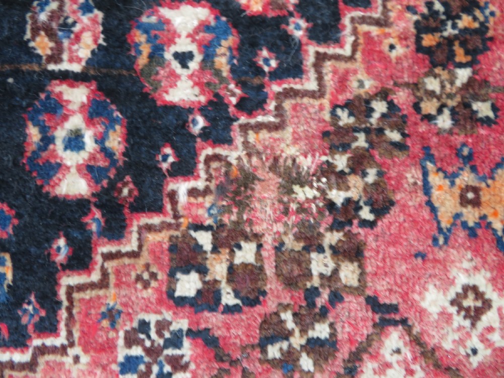 OLD SHIRAZ QASHQAI SMALL CARPET LARGE RUG. 250CM X 168CM. View IV