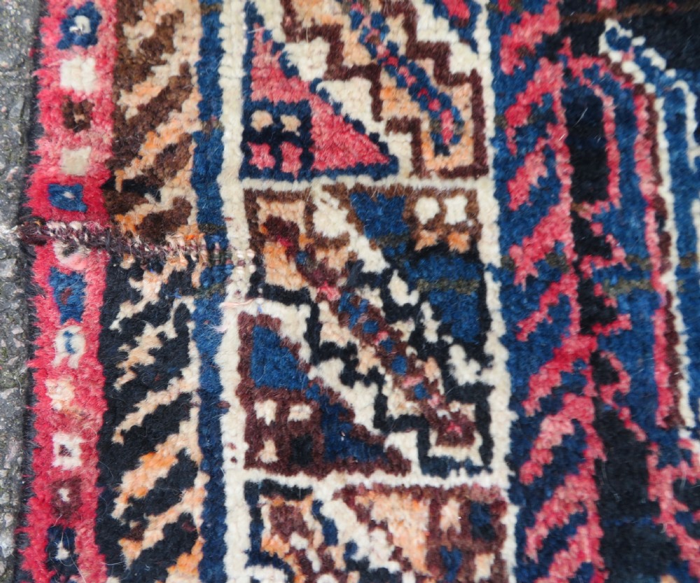OLD SHIRAZ QASHQAI SMALL CARPET LARGE RUG. 250CM X 168CM. View VI