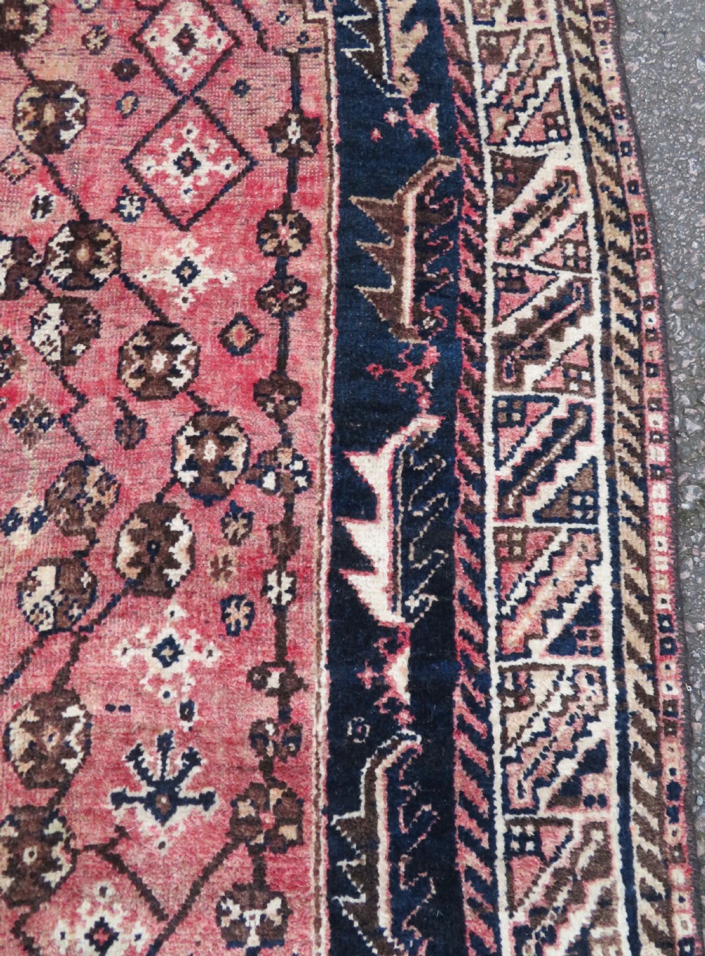OLD SHIRAZ QASHQAI SMALL CARPET LARGE RUG. 250CM X 168CM. View IX