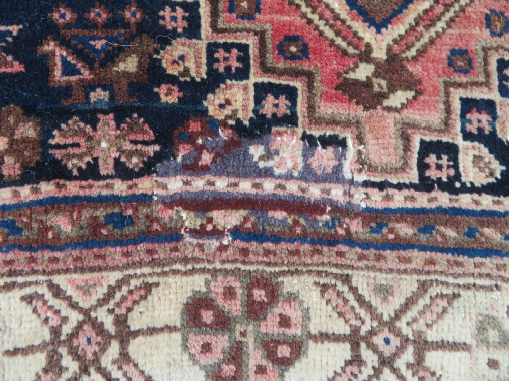 OLD SHIRAZ QASHQAI SMALL CARPET LARGE RUG. 254CM X 173CM. View VII