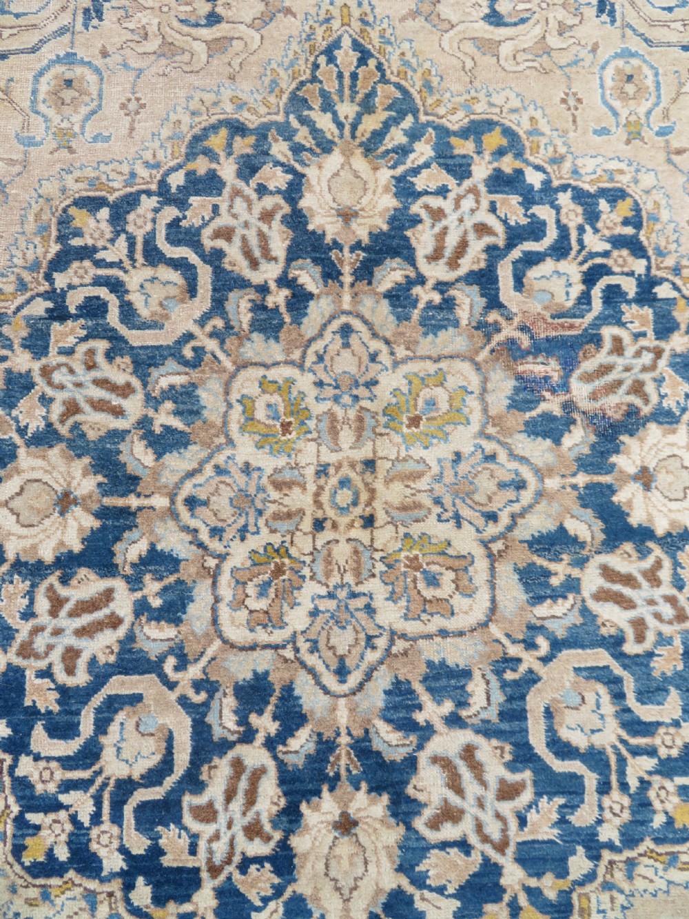 Antique Tabriz Carpet. 367cm x 270cm. View XVII