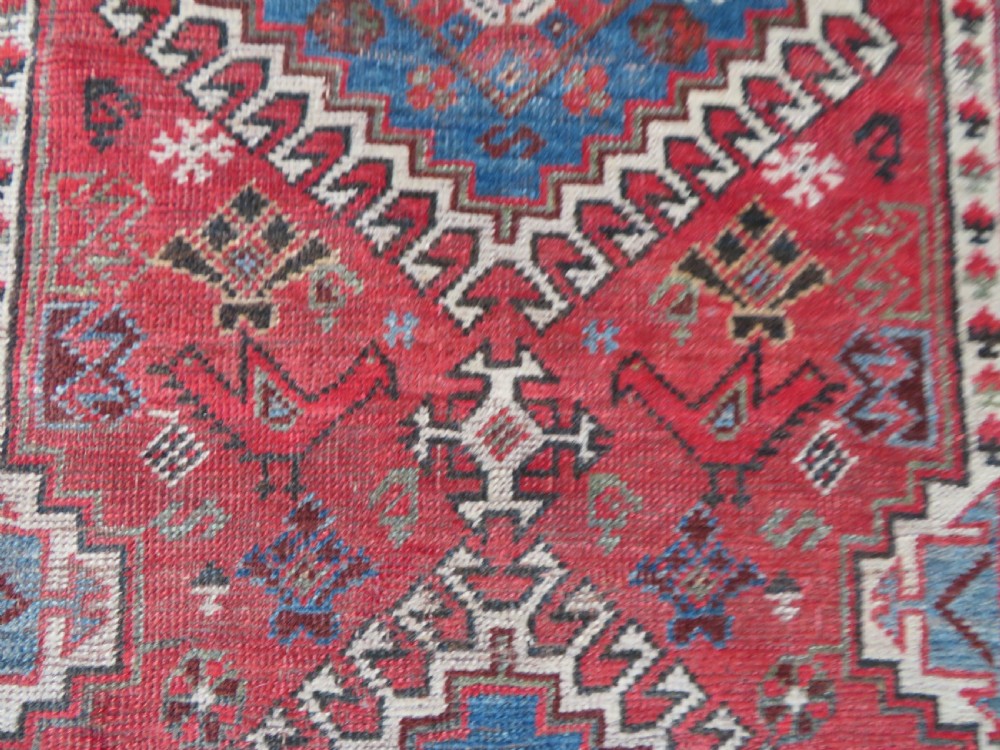 ANTIQUE KHAMSEH LONG NARROW RUNNER. PEACOCKS & PECKING CHICKENS. 457CM X 82CM. View VIII