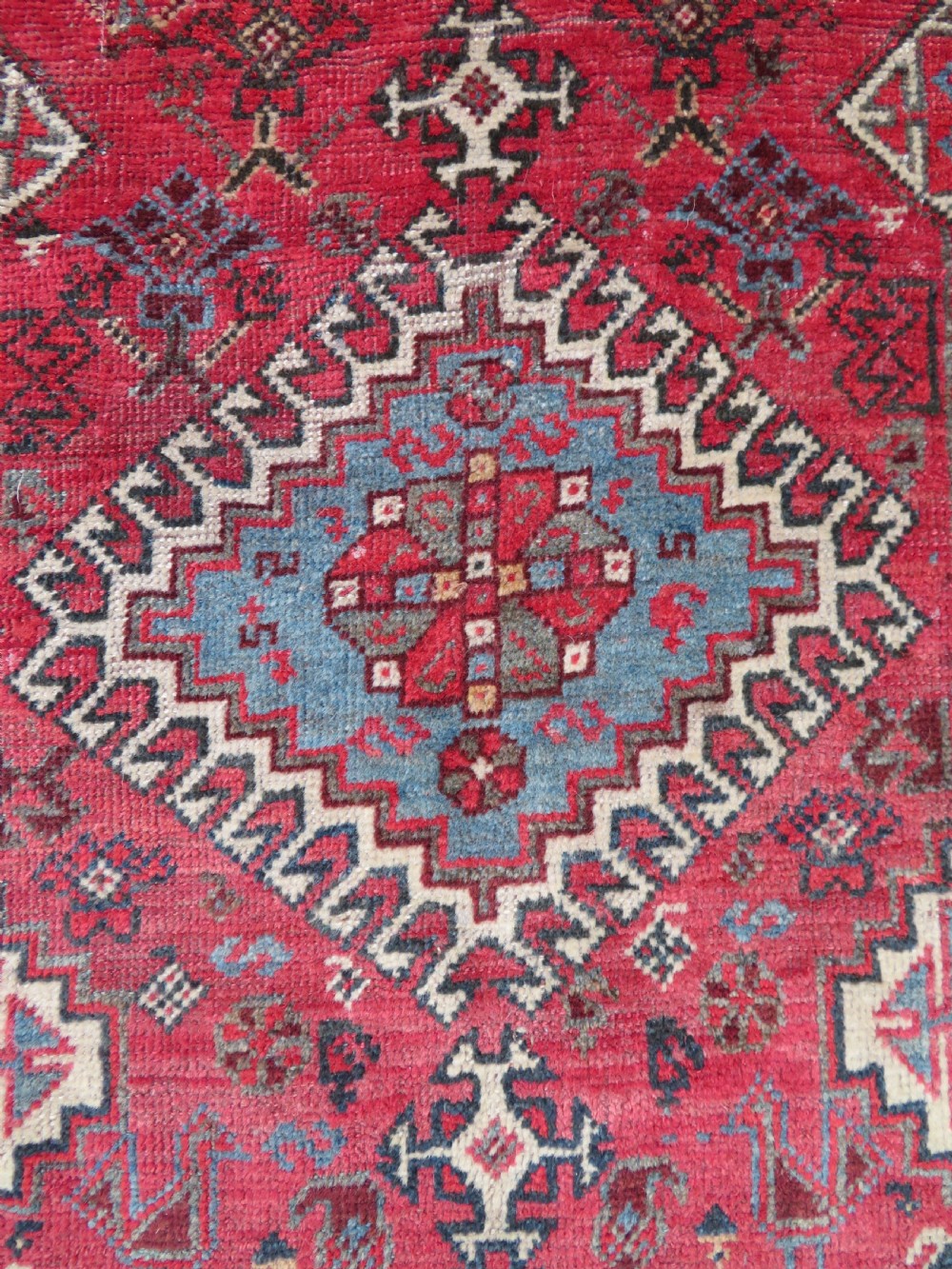 ANTIQUE KHAMSEH LONG NARROW RUNNER. PEACOCKS & PECKING CHICKENS. 457CM X 82CM. View XII