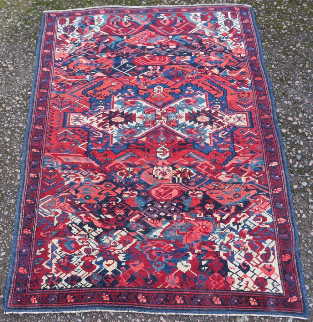 FASCINATING ARCHAIC ANTIQUE CAUCASIAN KUBA RUG. 156CM X 115CM.