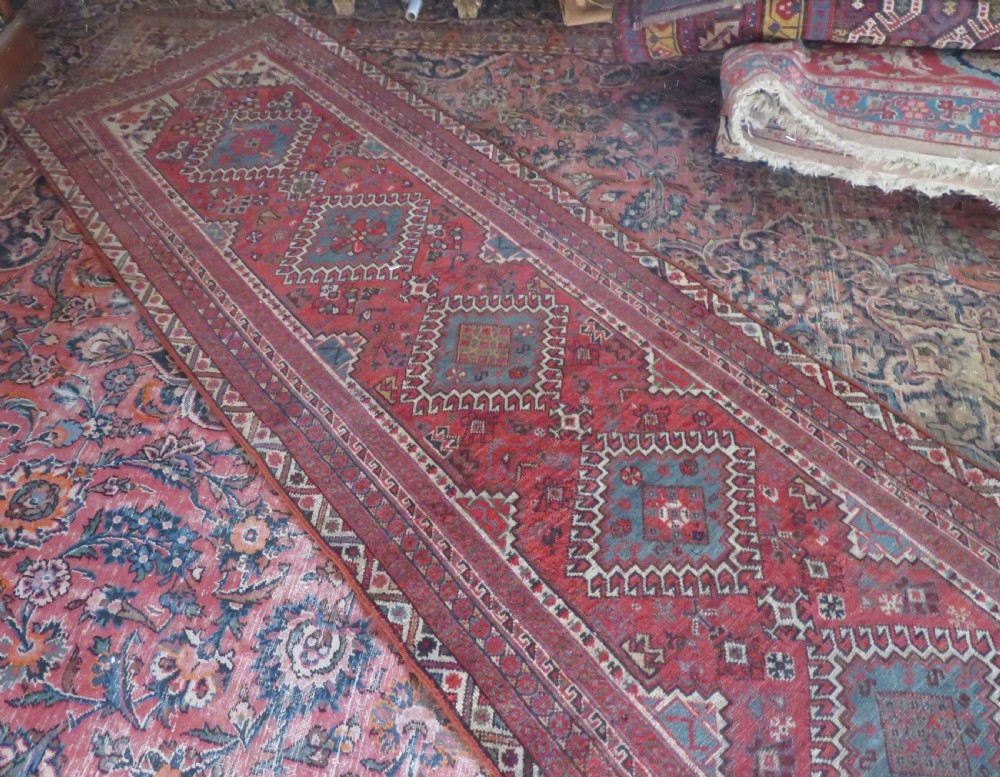 Antique Khamseh Long Narrow Runner. Peacocks & Pecking Chickens. 457cm X 84cm. View IV