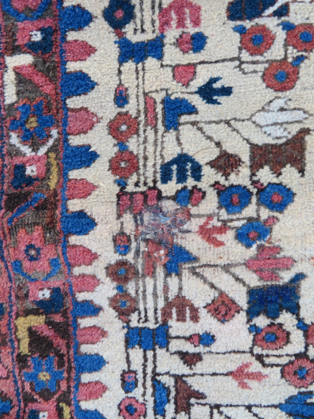ANTIQUE AFSHAR NEYRIZ RUG. 232CM X 160CM. View VIII