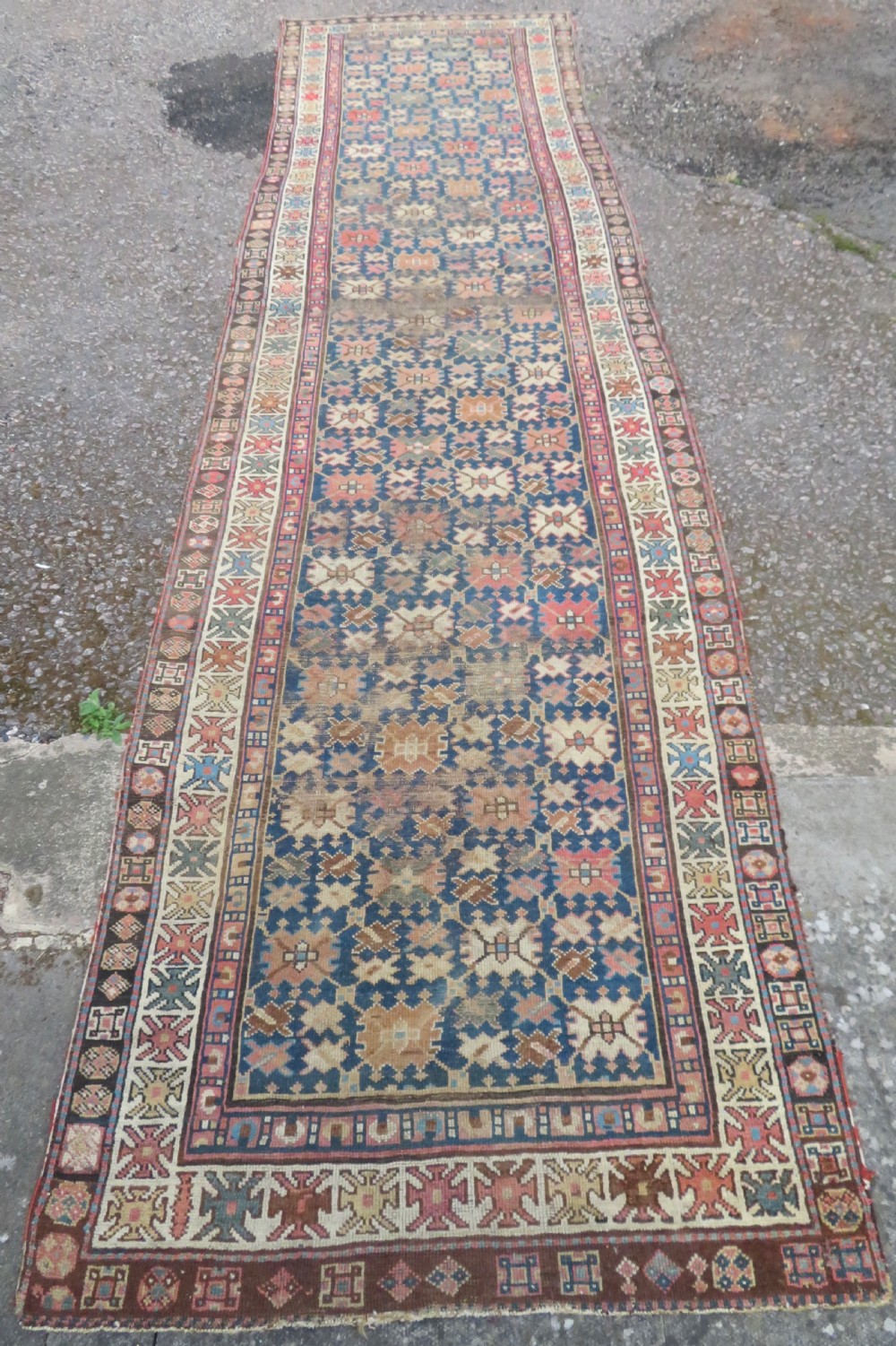 ANTIQUE CAUCASIAN SHIRVAN RUNNER LONG RUG. 430CM X 112CM. View II