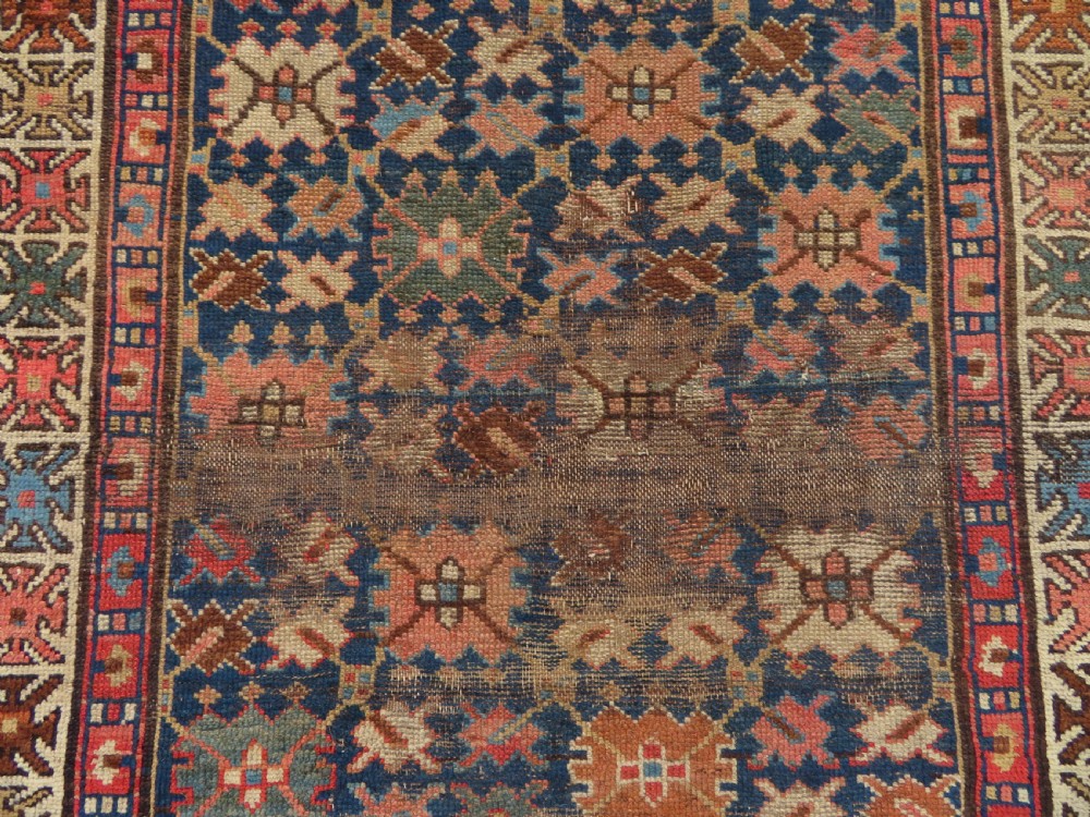 ANTIQUE CAUCASIAN SHIRVAN RUNNER LONG RUG. 430CM X 112CM. View V