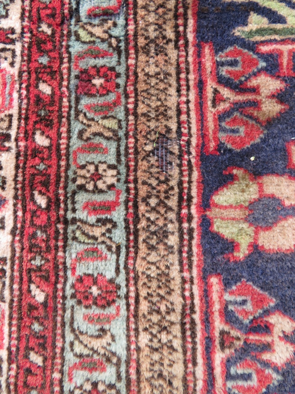 ANTIQUE INDIAN RUG. 199CM X 139CM. View X