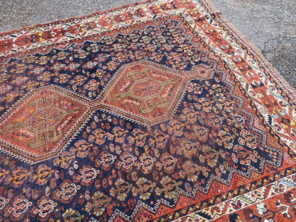 ANTIQUE QASHQAI KHAMSEH TRIBAL CARPET. SOUTH WEST PERSIA. 320CM X 220CM. View II