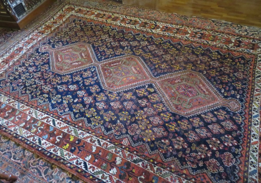 ANTIQUE QASHQAI KHAMSEH TRIBAL CARPET. SOUTH WEST PERSIA. 320CM X 220CM. View XXV