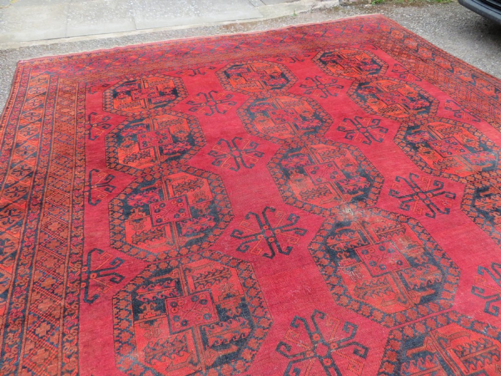 LARGE ANTIQUE AFGHAN ERSARI MAIN CARPET. CIRCA 1880. 427CM X 319CM. View VII