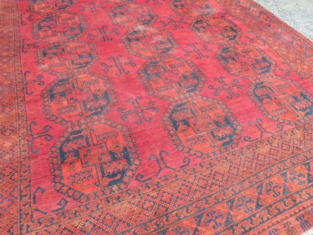 LARGE ANTIQUE AFGHAN ERSARI MAIN CARPET. CIRCA 1880. 427CM X 319CM. View VIII