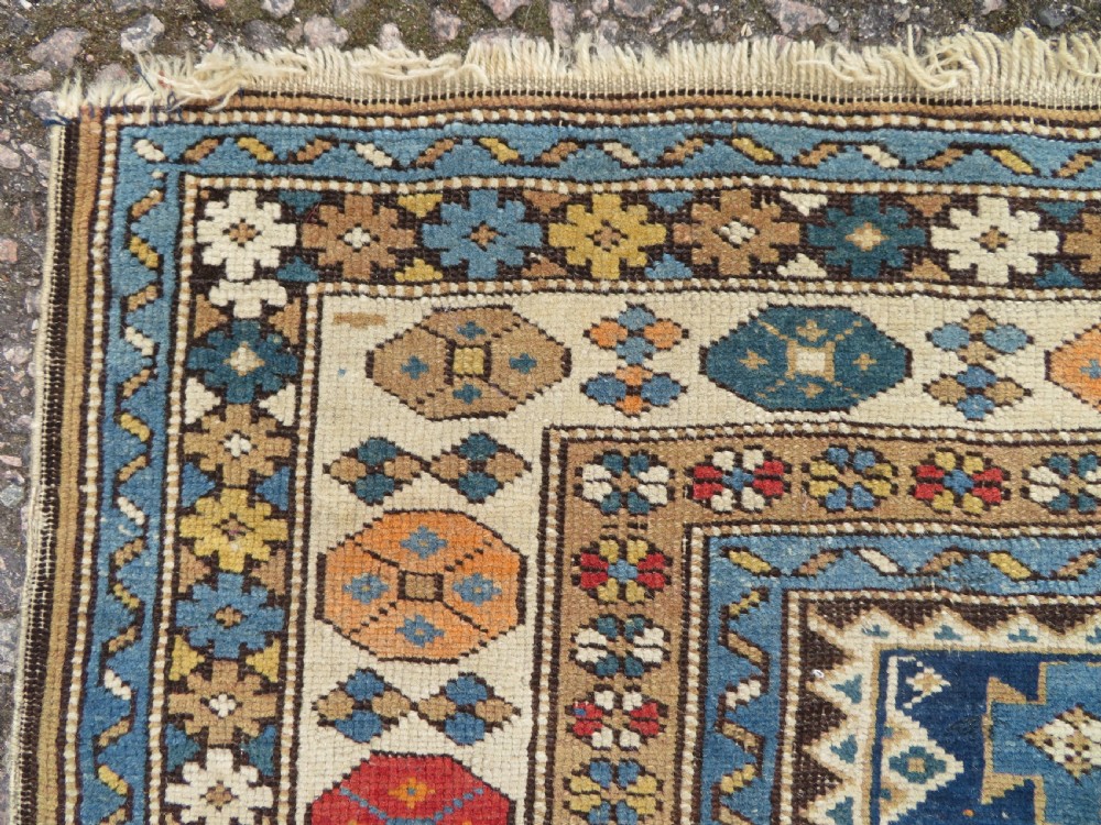 ANTIQUE CAUCASIAN SHIRVAN RUG. 162CM X 112CM. View IV