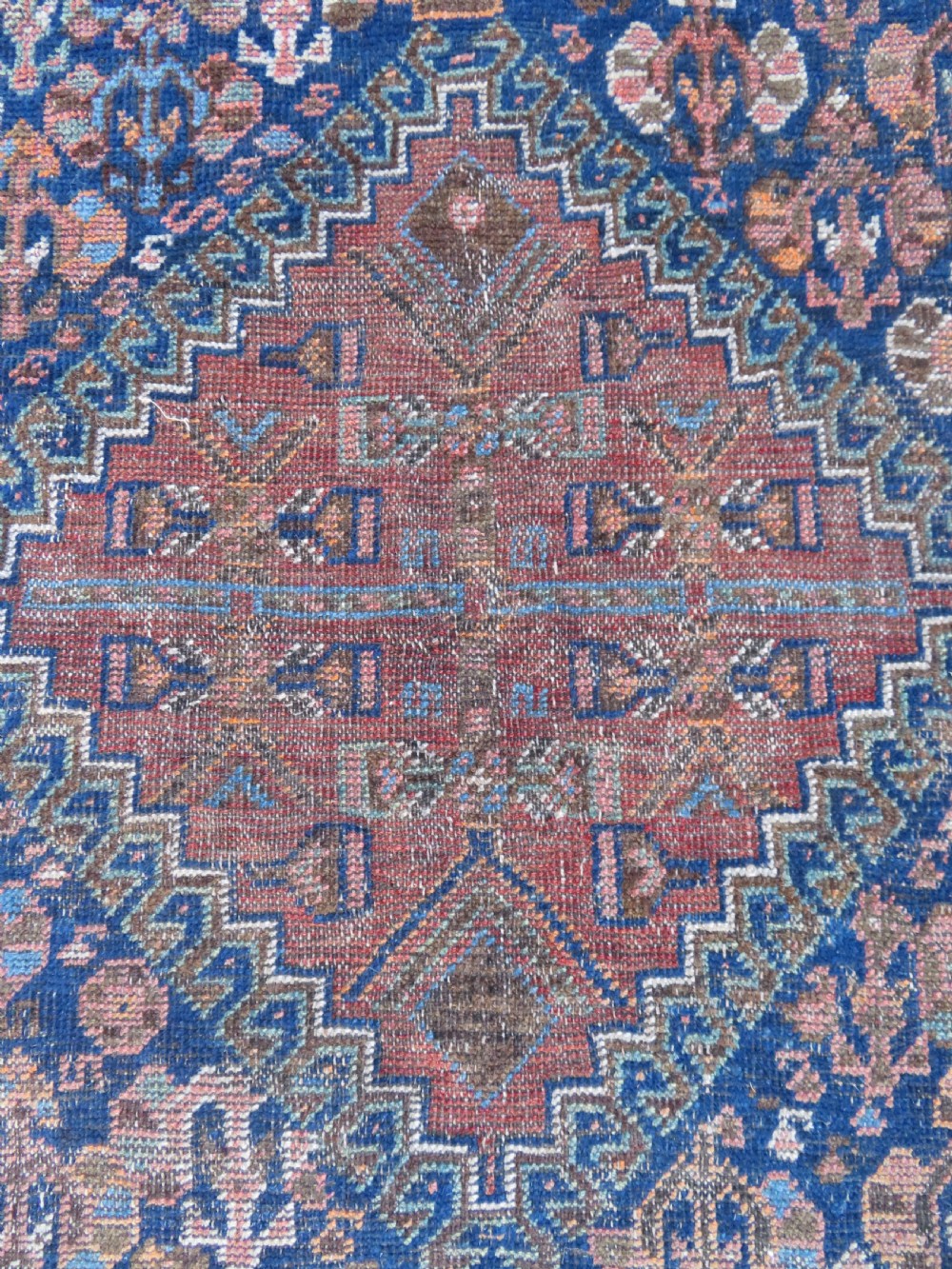 Khamseh Tribal Carpet. 296cm X 223cm. View XIII