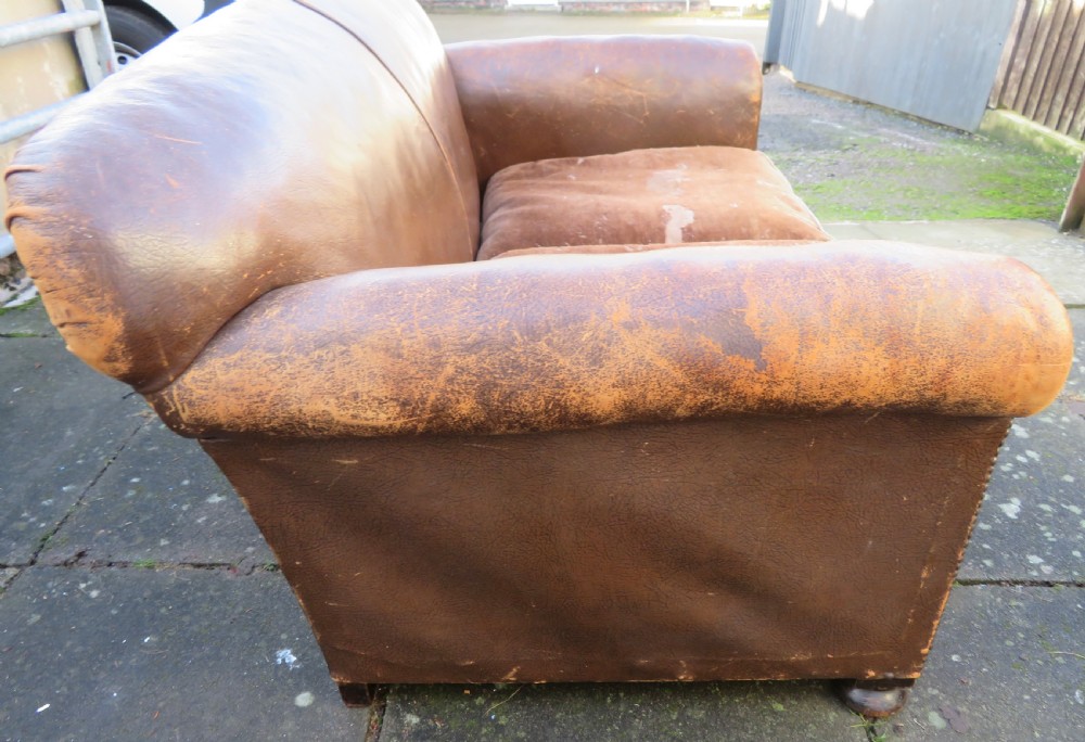 ART DECO LEATHER CLUB SETTEE SOFA. 
 View VII