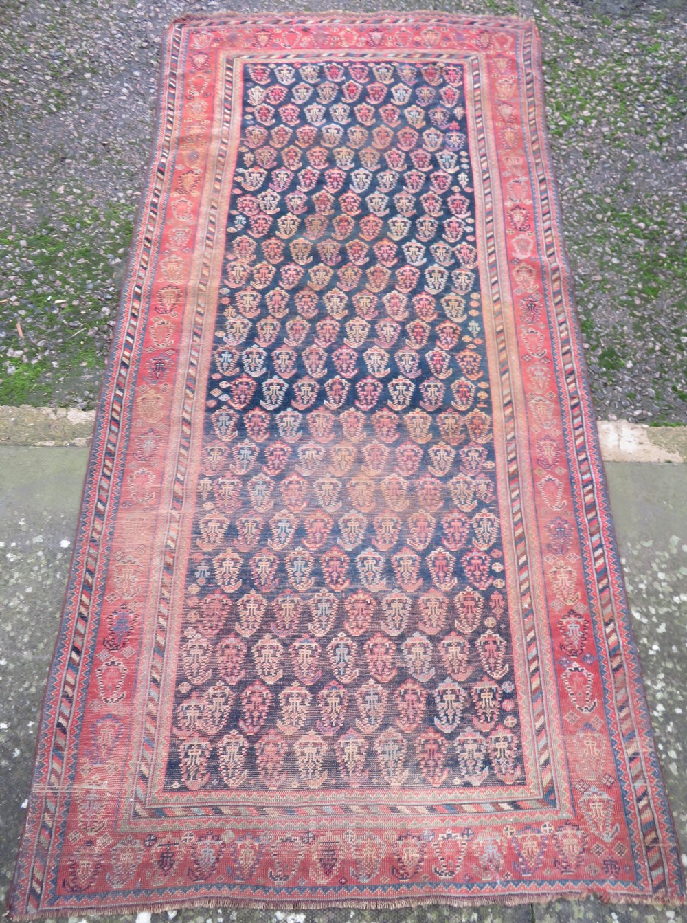 ANTIQUE KHAMSEH TRIBAL RUG. 234CM X 114CM. View II