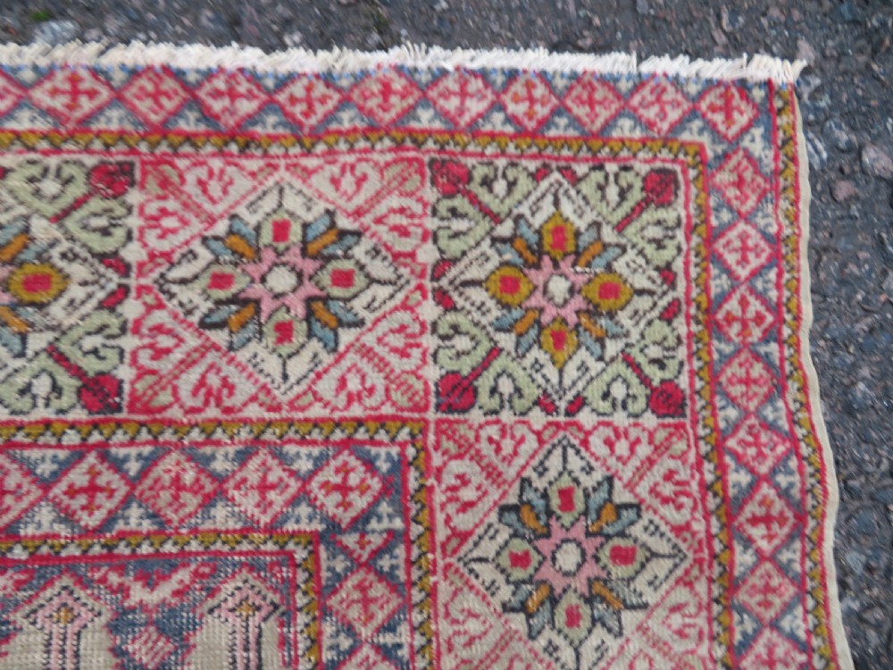 ANTIQUE TURKISH MUDJUR PRAYER RUG. 168CM X 126CM. View VIII
