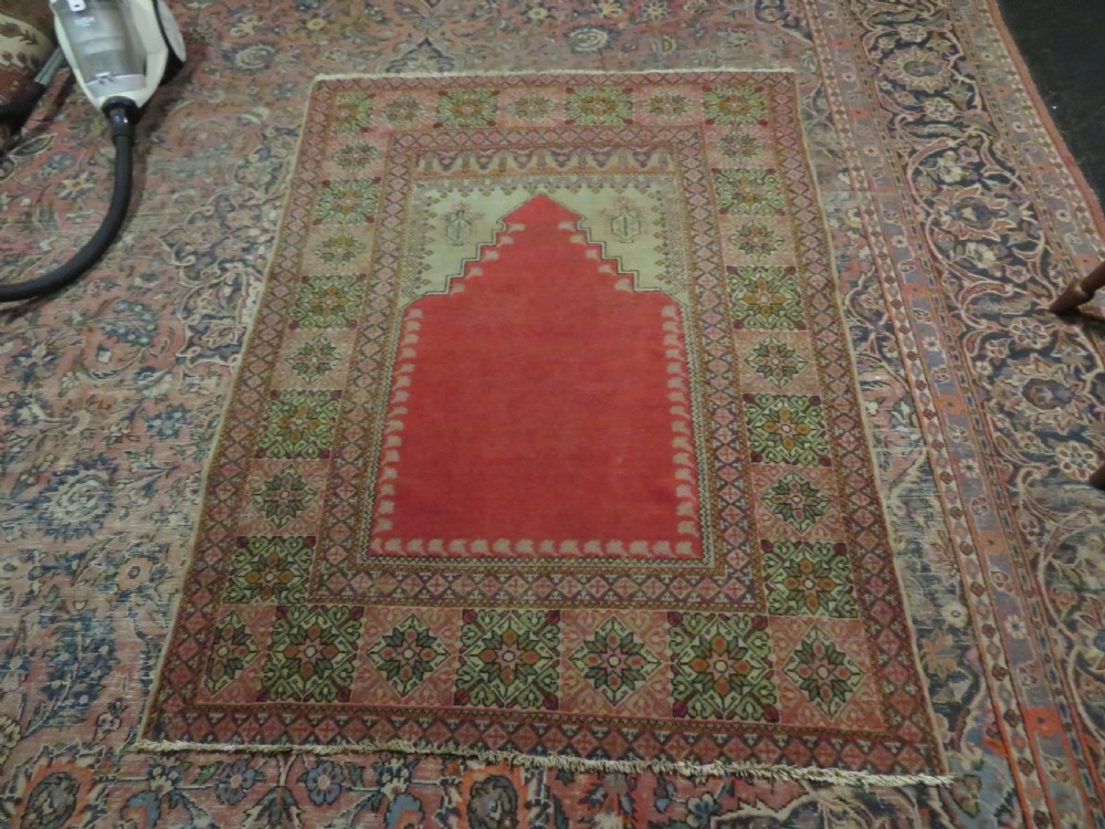 ANTIQUE TURKISH MUDJUR PRAYER RUG. 168CM X 126CM. View XIX
