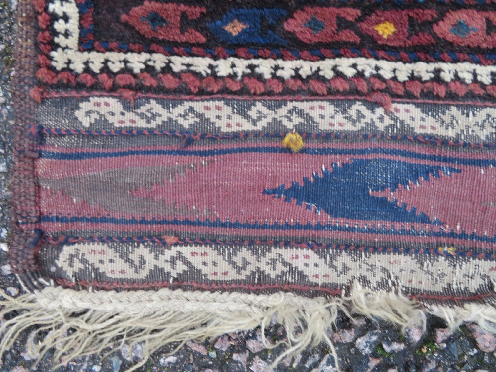 ANTIQUE BALUCH PRAYER RUG. 135CM X 84CM. View IX