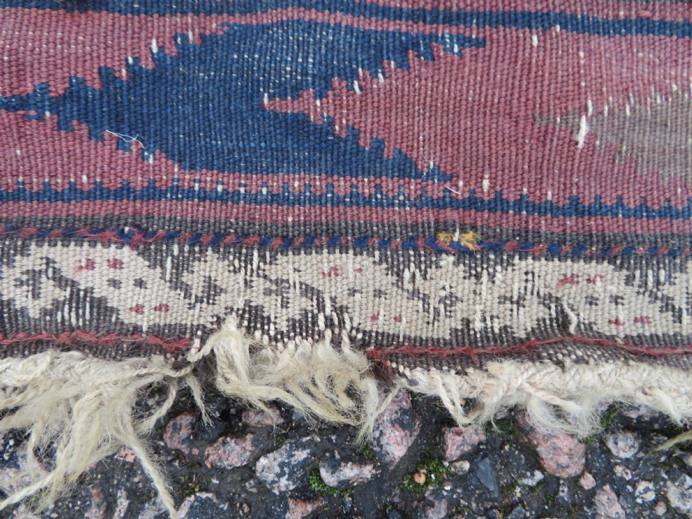 ANTIQUE BALUCH PRAYER RUG. 135CM X 84CM. View X